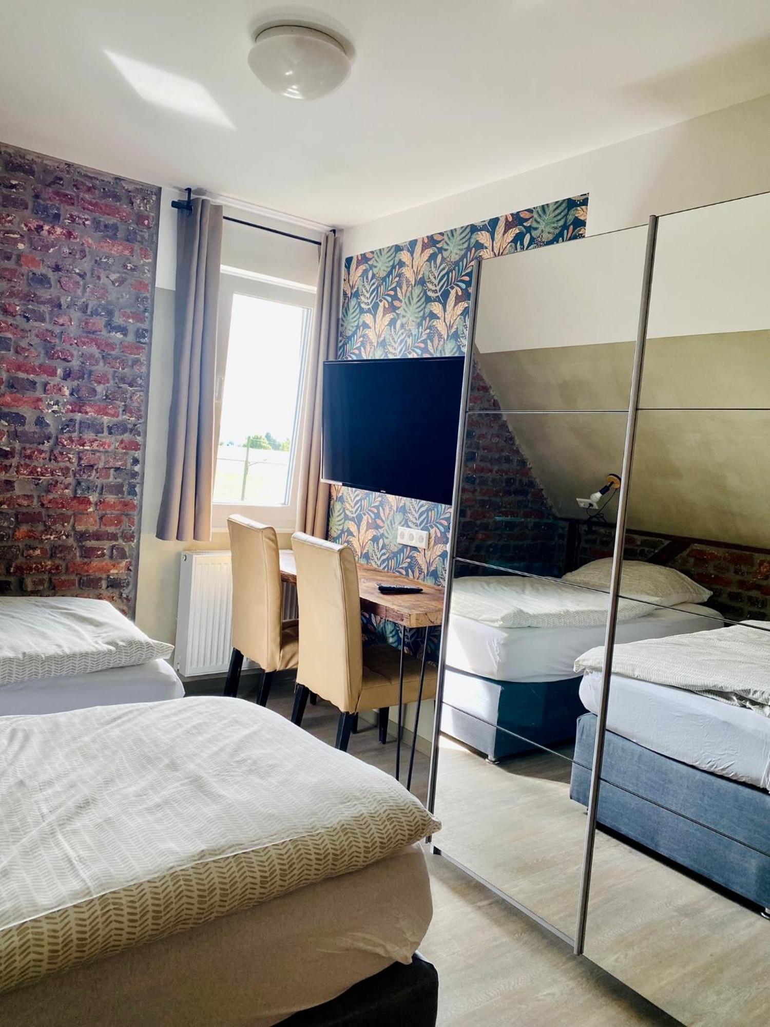 Phoenix Apartments - Monteurwohnung Mit Riesiger Parkflaeche Bielefeld Eksteriør bilde